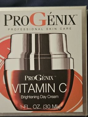 ProGenix Vitamin C Brightening Day Cream - Orange